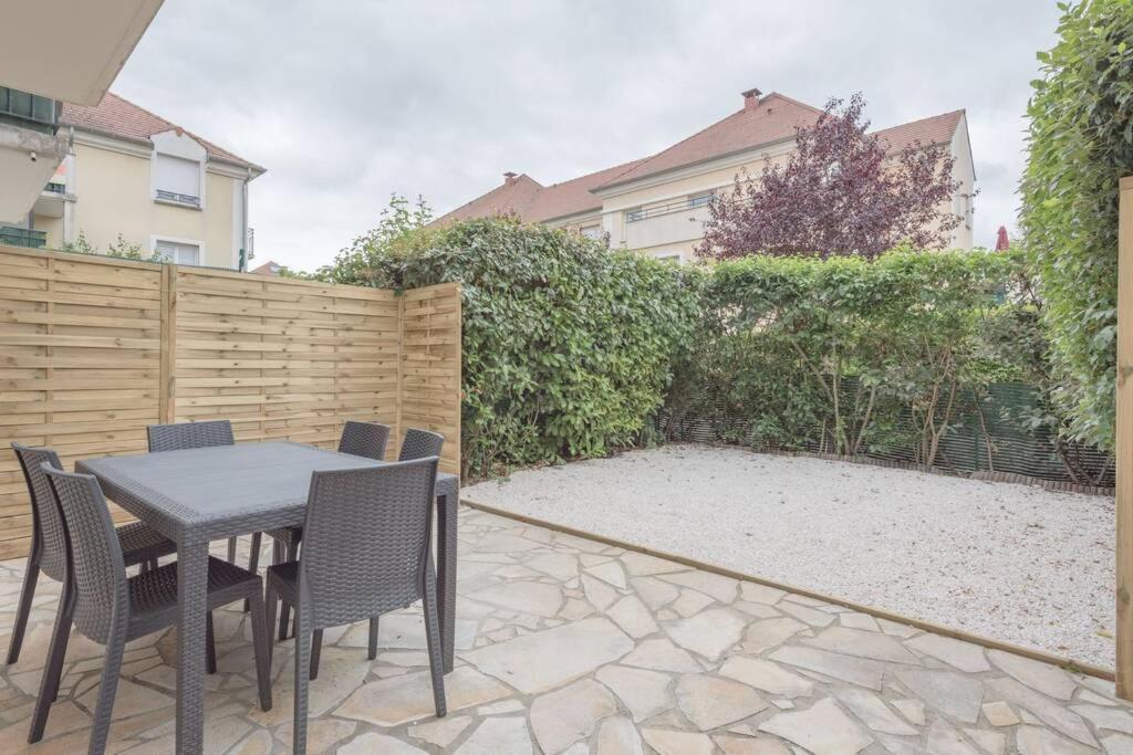 Garden Apartment Next To Disneyland Бюссі-Сен-Жорж Екстер'єр фото